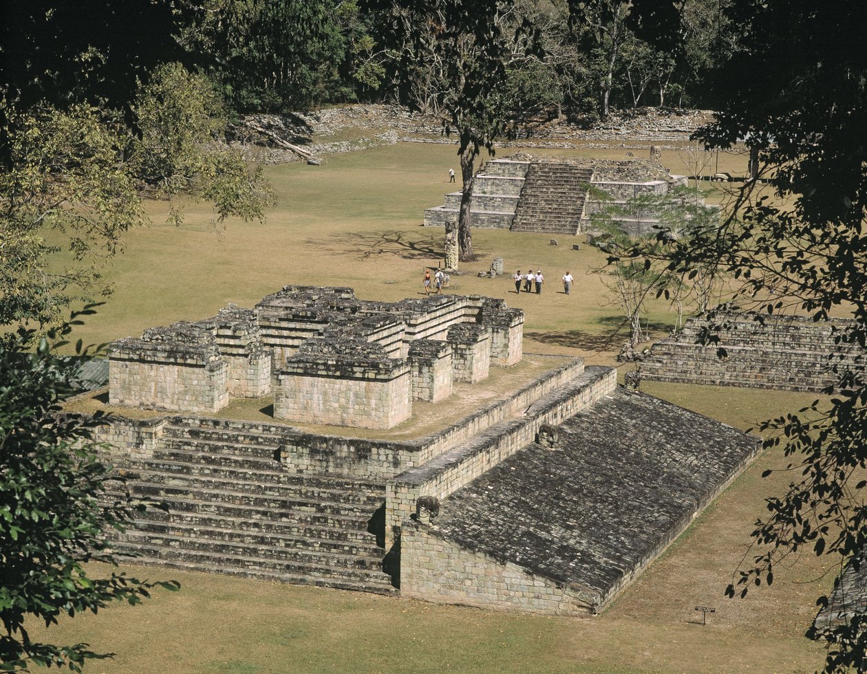 Suuri aukio, Mayan rauniot, klassinen aika, noin 300-900 jKr tekijältä Unbekannt Unbekannt