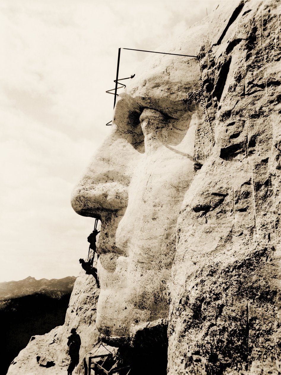 Mount Rushmore National Memorial -muistomerkin rakentaminen, yksityiskohta George Washingtonista, 1928 tekijältä Unbekannt Unbekannt