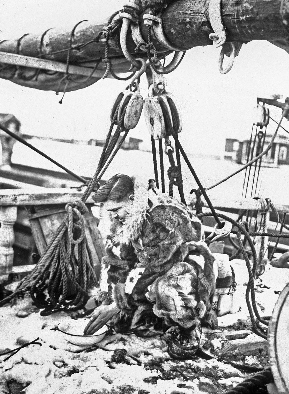 Amiraali Robert Edwin Peary (1856-1920) amerikkalainen arktisen napa-alueen (pohjoisnapa) tutkija täällä "Roosevelt" -aluksella 1909. tekijältä Unbekannter Künstler