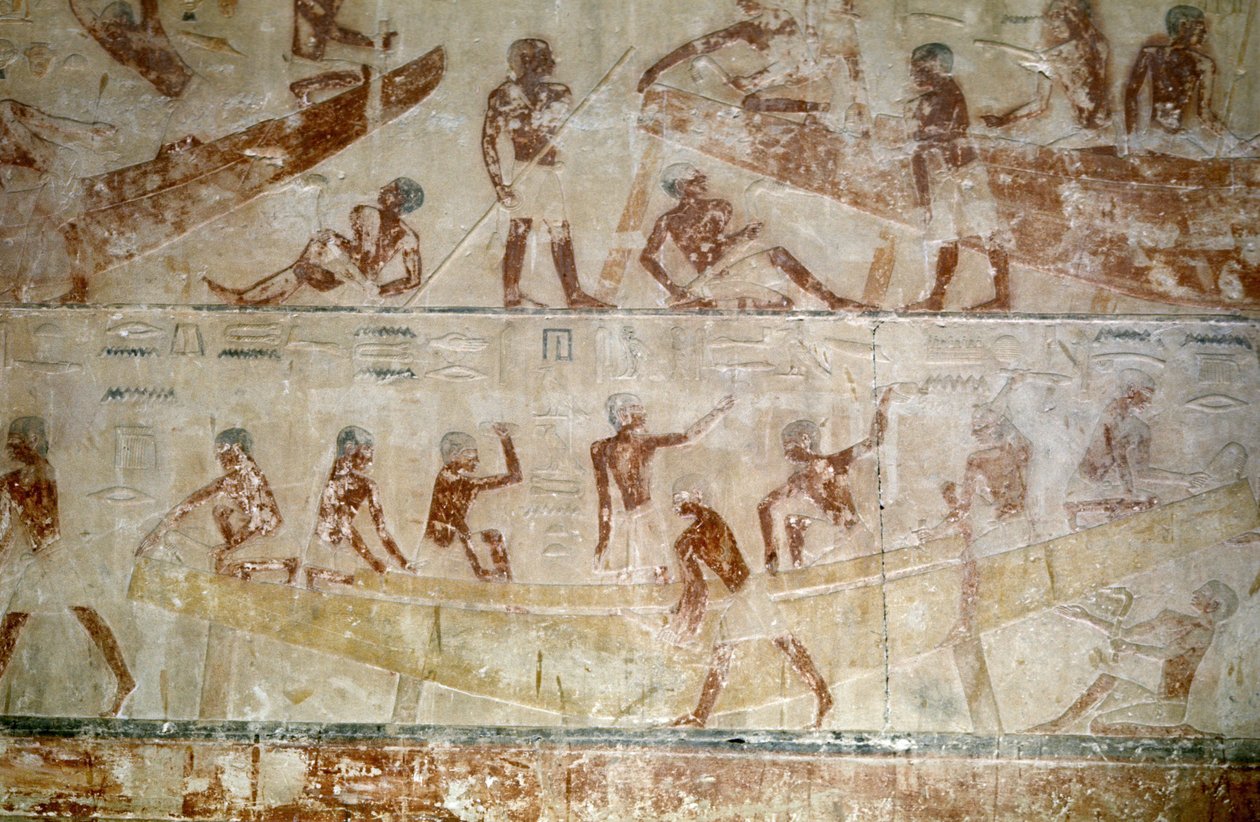 Muinainen Egypti: Saqqarah (tai Saqqara tai Sakkarah): Vanhan Imperiumin hautausmaa, aatelisten hauta. Yksityiskohta kohokuvioista, jotka edustavat veneen rakentamista. tekijältä Leopold Blonder