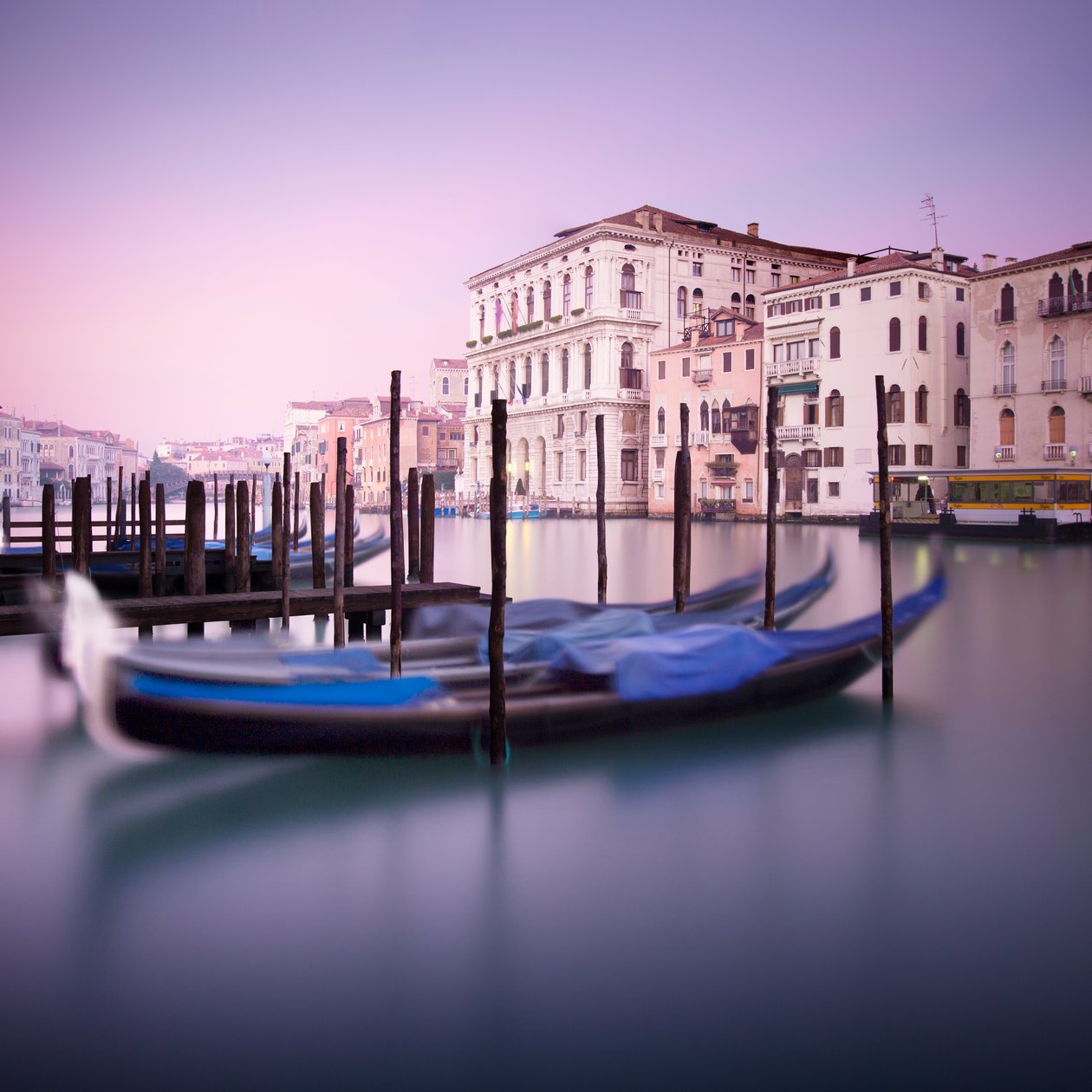 Canal Grande - Study 9, B Site, Venetsia, Italia, 2013 (kuva) tekijältä Leopold Blonder