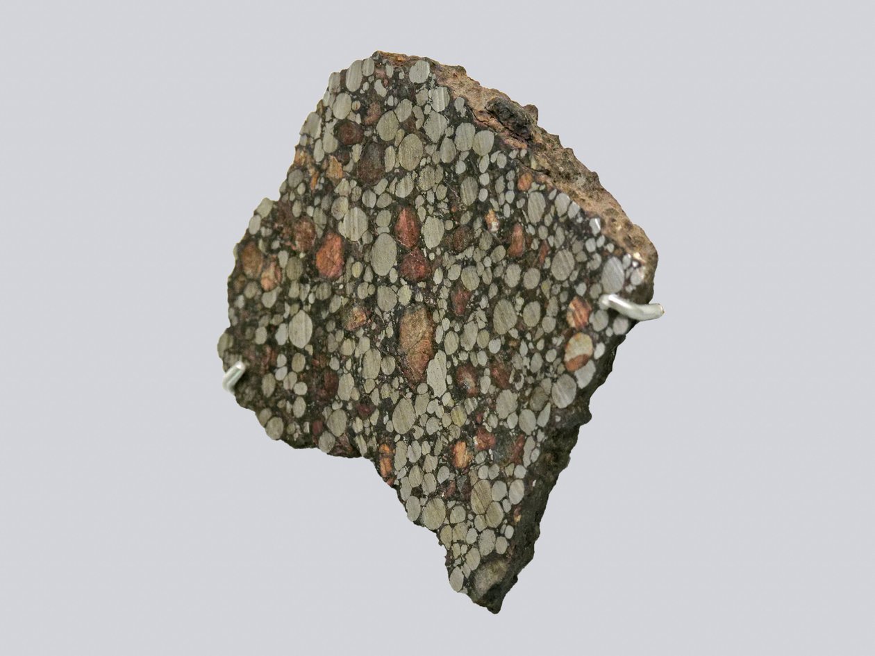 Carbonee chondrite (CBA). Tombee Gujbassa (Nigeria) vuonna 1984. National Museum of Natural History, Pariisi. tekijältä Unbekannt