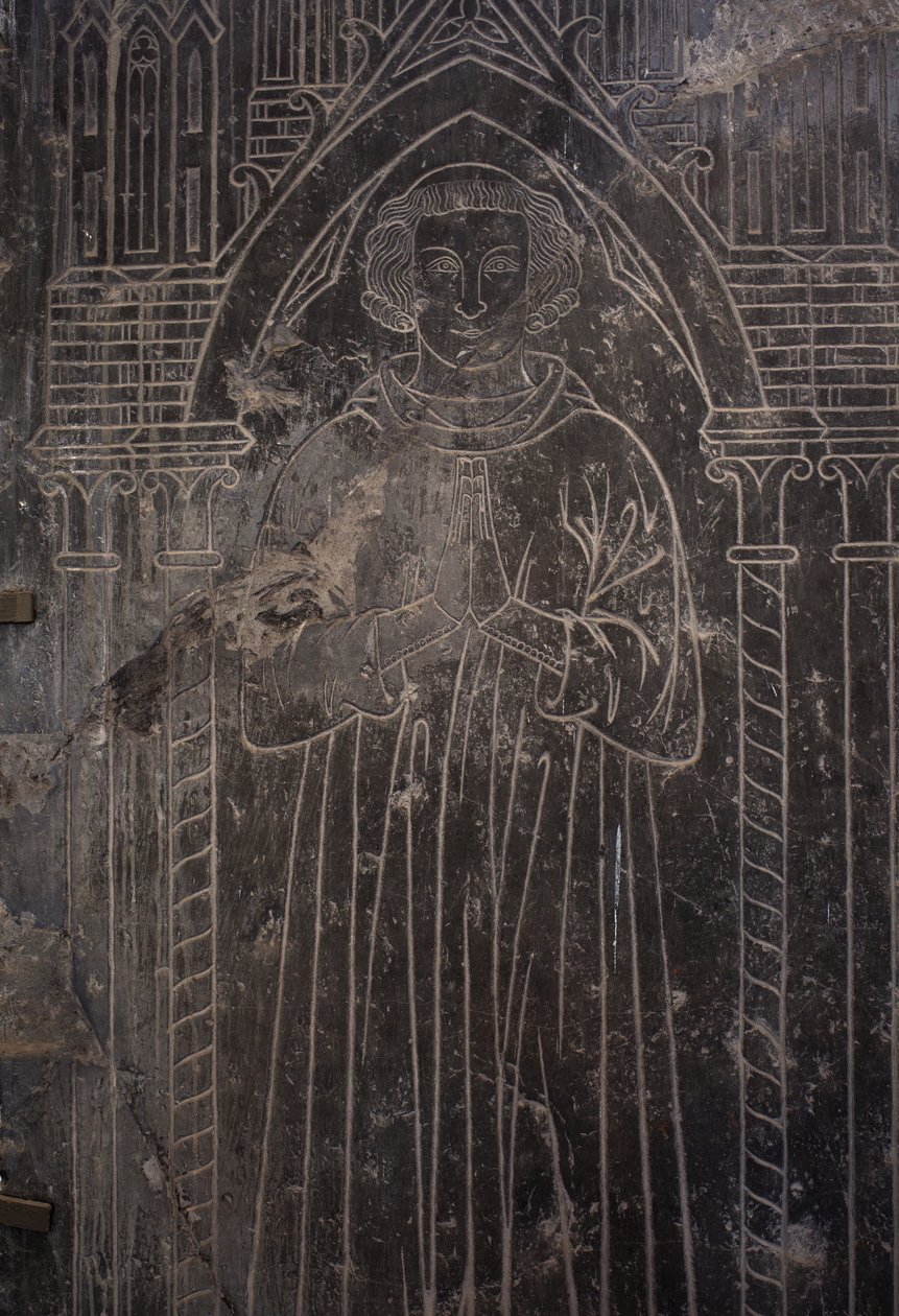 Tuomiokirkkokokoelma. Fragmentti kivilevystä. Bareljeef. Kirkon virkamies. Alkuperäkirkko (Saint-Quentin of Tournai. 1200-luvun loppu. tekijältä Unbekannter Künstler