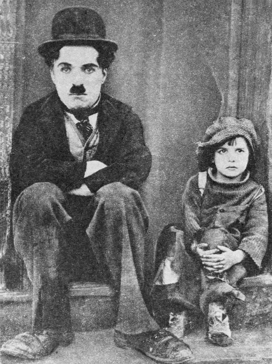 Charlie Chaplin ja Jackie Coogan elokuvassa The Kid (m/v kuva) tekijältä Unbekannt