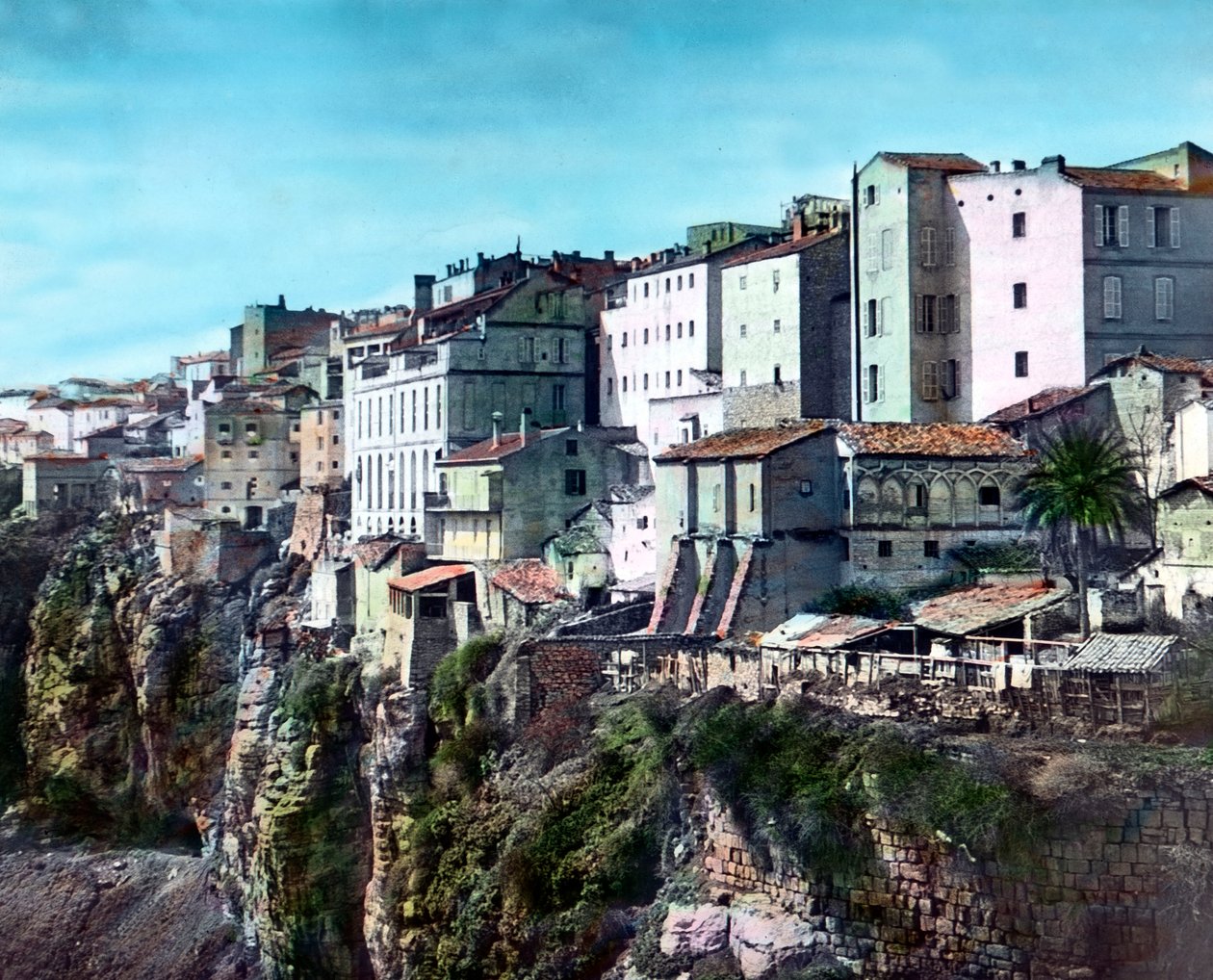 Constantine on Algerian kolmanneksi suurin kaupunki Algerin ja Oranin jälkeen, noin 1920-luvulla tekijältä Unbekannter Künstler