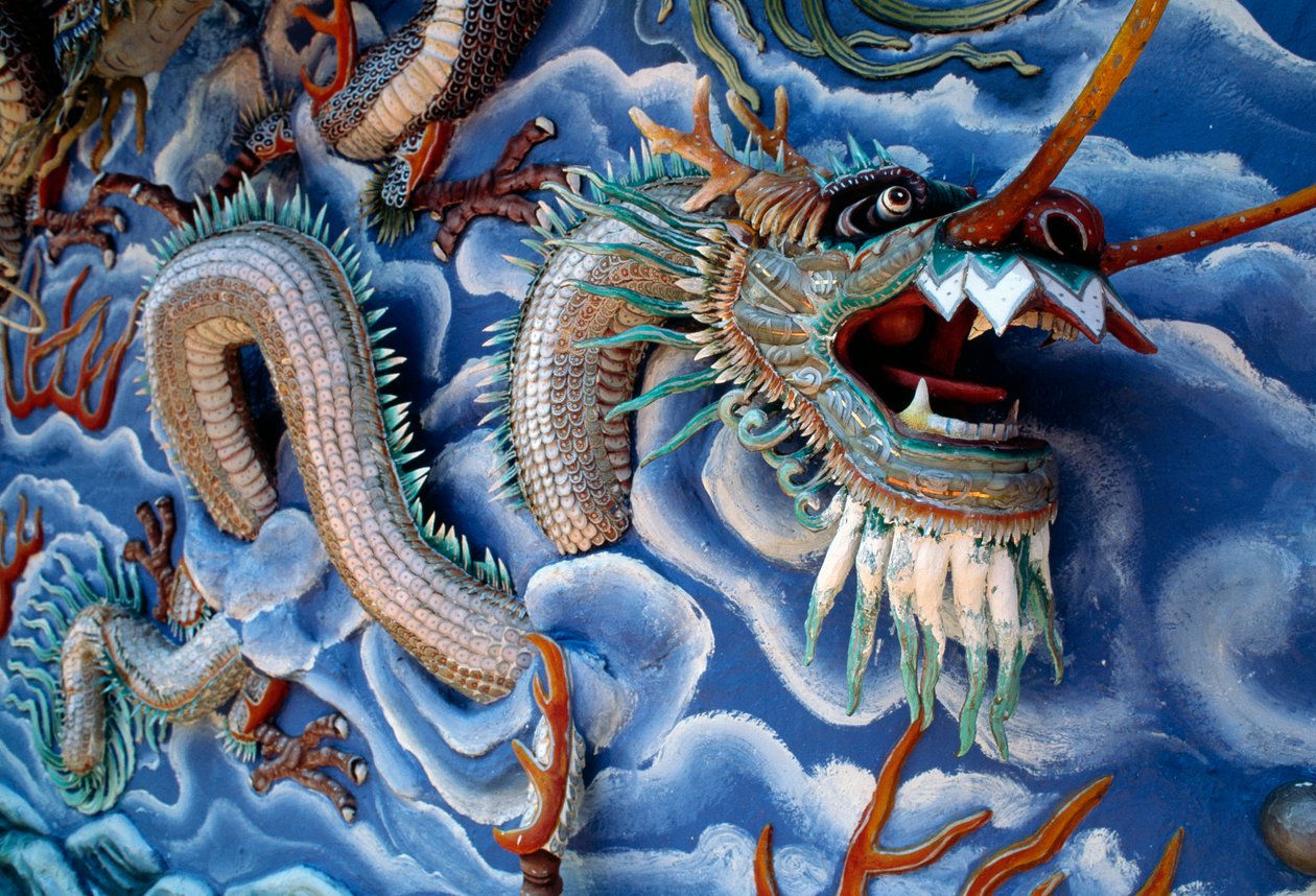 Dragons, Haw Par Villa (Tiger Balm Garden), kiinalaiseen mytologiaan ja legendoihin perustuva teemapuisto, Singapore, Singaporen tasavalta tekijältä Benjamin Baud