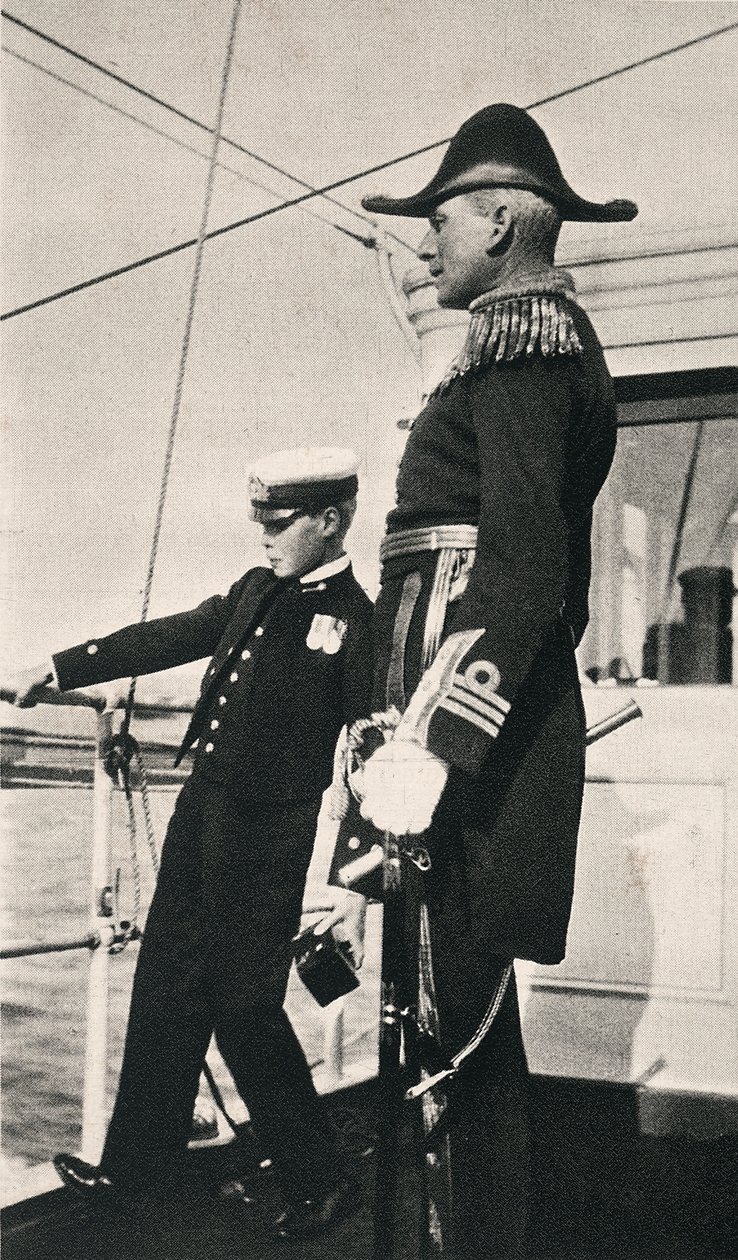 Edward, Walesin prinssi, kuningas Yrjö V:n ensimmäinen lapsi, kuvattuna Sir Charles Custin kanssa laivalla. tekijältä Unbekannter Künstler