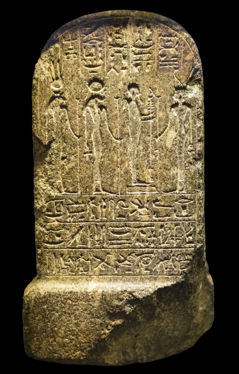 Egyptiläinen antiikki: sirpaleinen stelefori-patsas Paserista polvillaan, New Empire tekijältä William M. Timlin