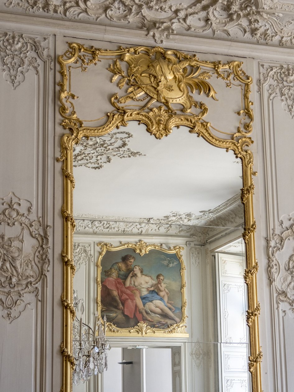 Jään ja peilien pelit, Auroren ja Cephalen heijastus, Francois Boucherin (1703-1770) maalaus. Prinssin huone. Hotel de Soubise, Pariisi tekijältä Unbekannt