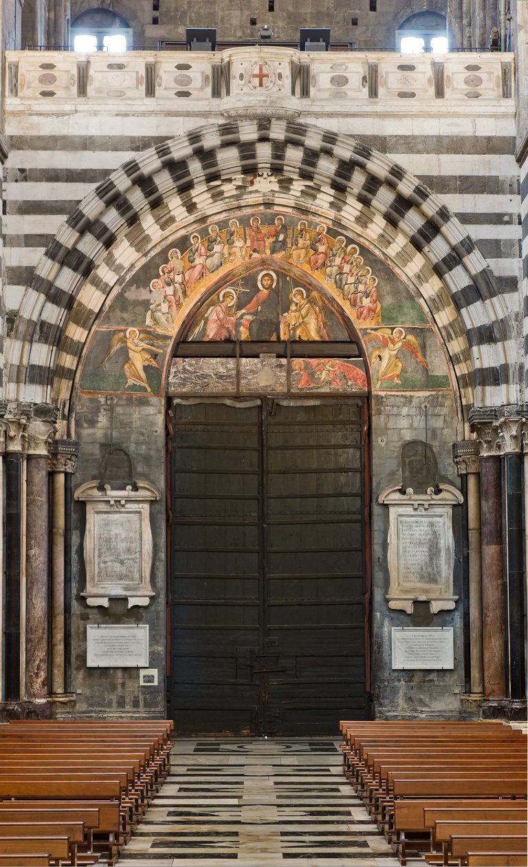 Genova, Duomo (St Lawrence Cathedral), sisällä, endoarthex: näkymä vastajulkisivusta ja pääportaalista tekijältä Unbekannter Künstler