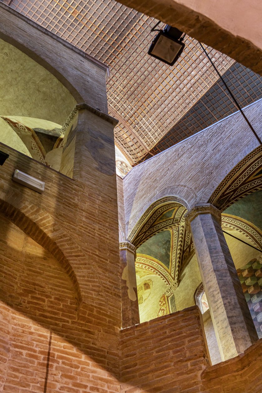 Goottilainen portaikko, XIII - XIV vuosisata, Palazzo Trinci, Foligno, Umbria (kuva) tekijältä Unbekannter Künstler