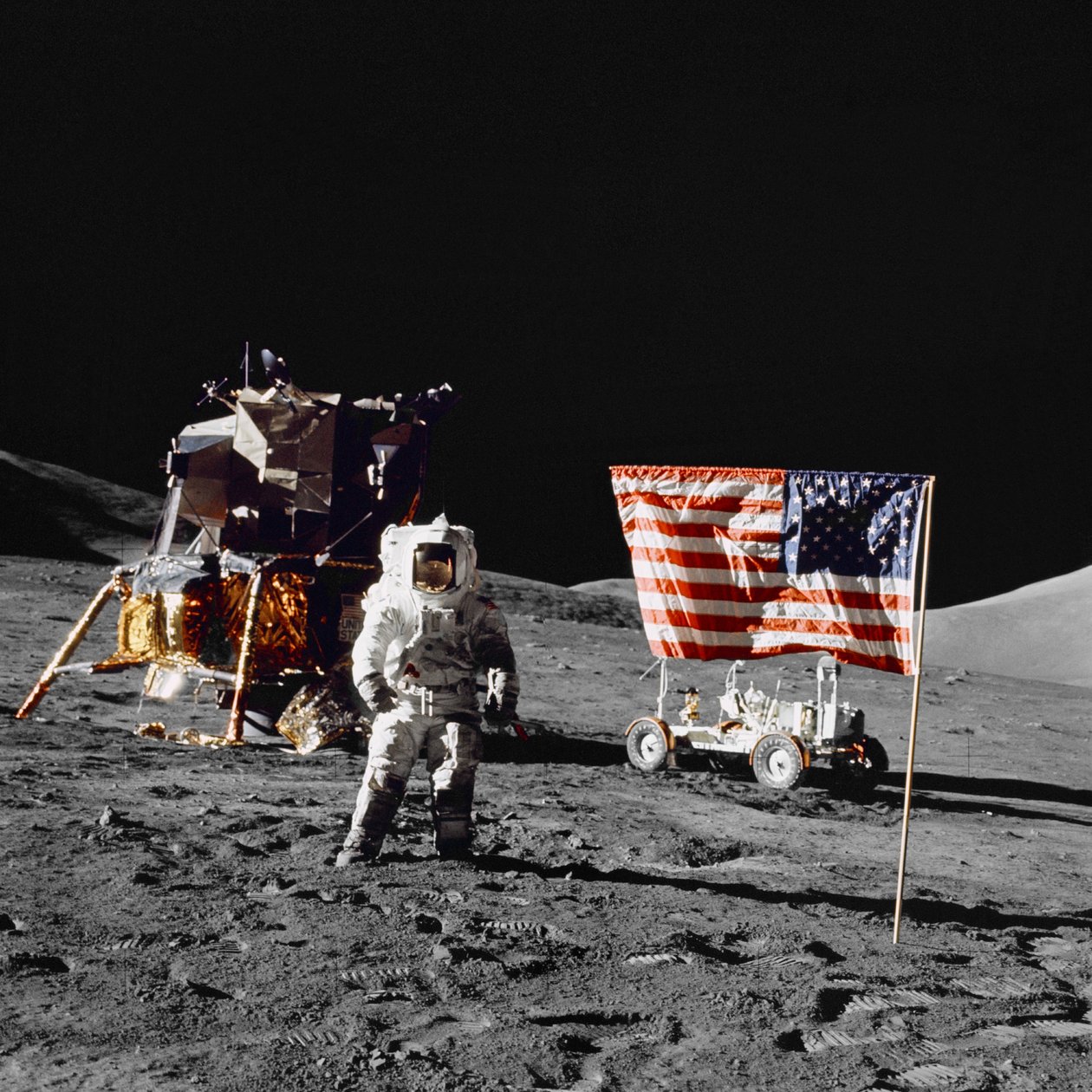 Harrison H Schmitt Kuun pinnalla Apollo 17:n laskeutumistehtävän aikana tekijältä Unbekannt