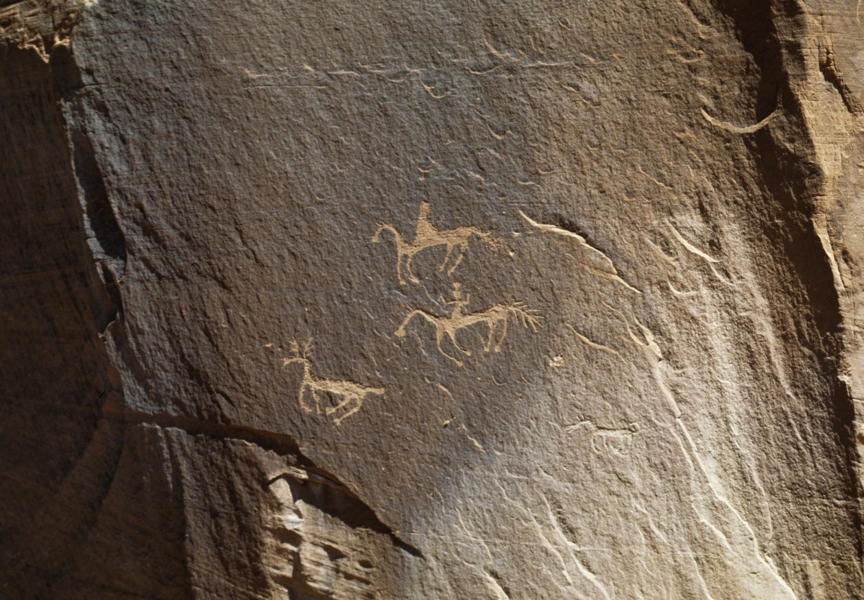 Metsästyskohtaus, kalliopiirros, Ledge Ruin, Canyon de Chelly National Monument, Navajo Indian Reservation, Arizona, USA (kuva) tekijältä Benjamin Baud