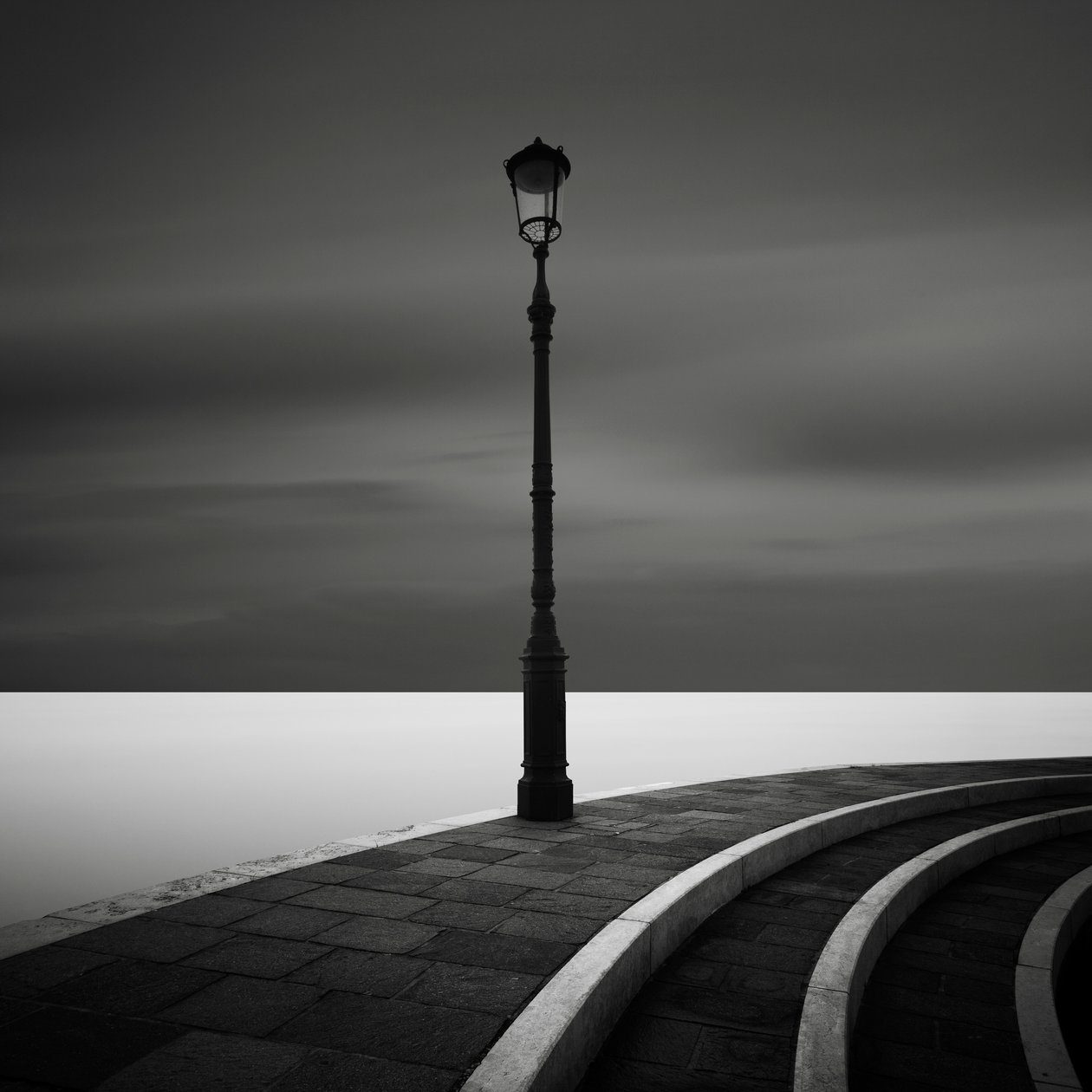 Moonlight, Burano, Italia, 2014 (b/w kuva) tekijältä Leopold Blonder