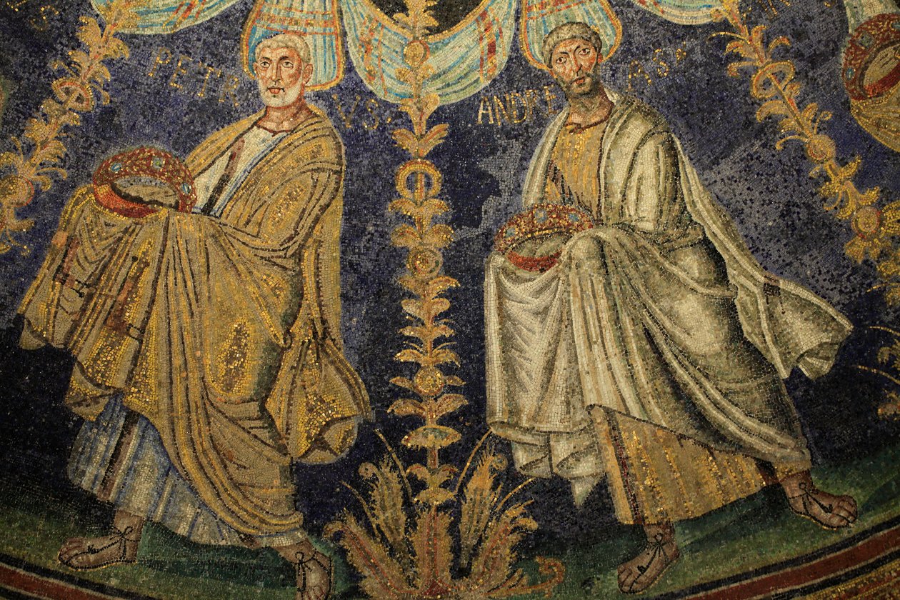 Mosaiikki Neonin kastekappelin katosta. Yksityiskohta kahdentoista apostolin kulkueesta, joka etenee keskusmosaiikin ympäri kahteen suuntaan, päättyen Pyhän Pietarin tapaamiseen Pyhän Paavalin. 5th Century, Ravenna, Italia. Rekisteröity Unescon maailmanper tekijältä Unbekannt