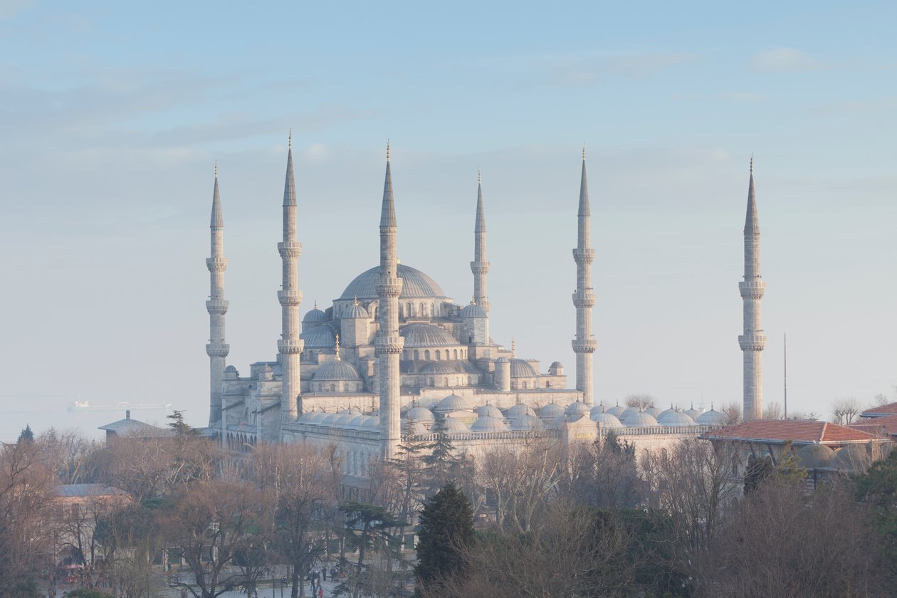 Panoraamanäkymä siniseen moskeijaan vähän ennen auringonlaskua, Istanbul, Turkki (kuva) tekijältä Unbekannter Künstler