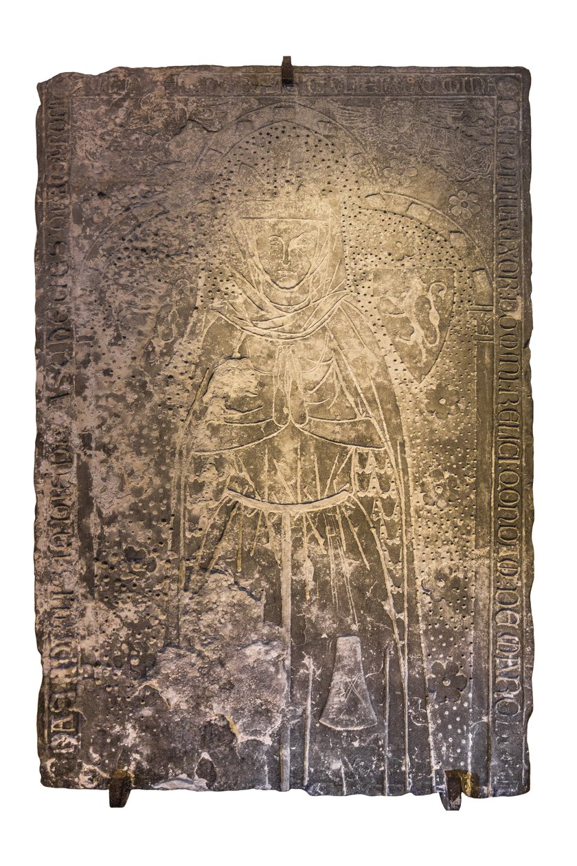 Petronillen hautakivi, ritari Reli de Mareuilin vaimo, kuoli n. 1280 (Hautakivi) Sistercian luostari Royaumont (luostari) 1228-1235 Asnieres-sur-Oise (Asnieres sur Oise), Val-d