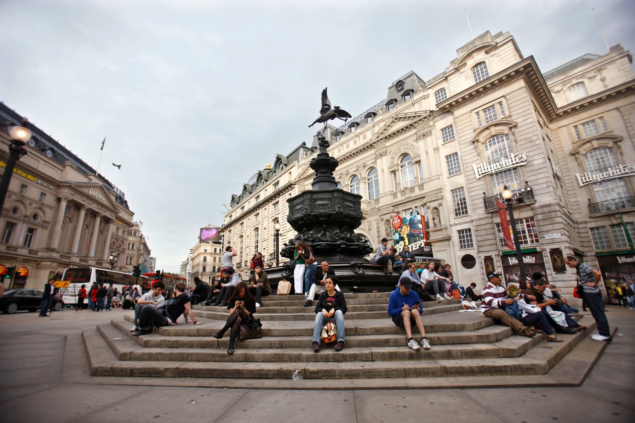 Piccadilly Circus, Lontoo (kuva) tekijältä Unbekannt