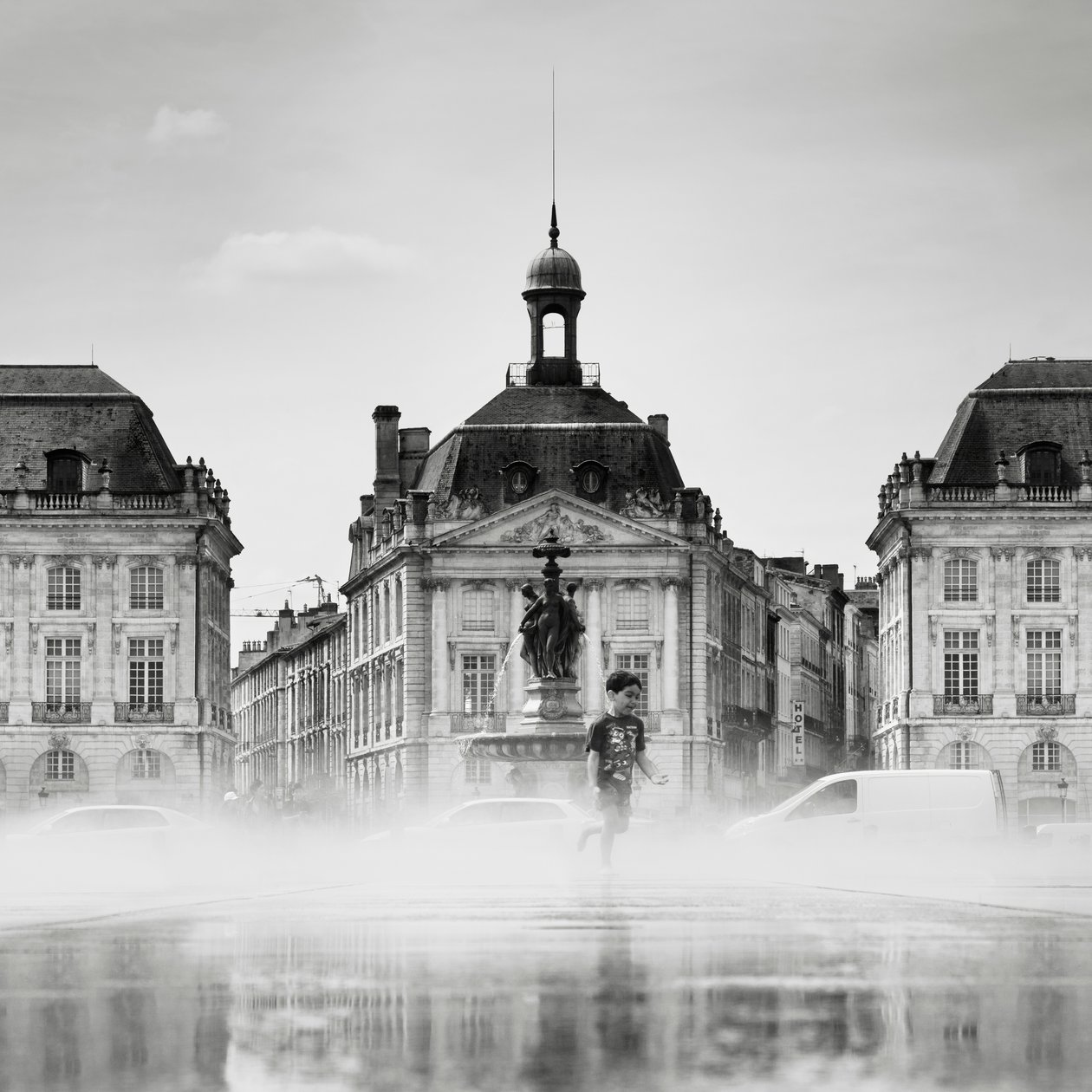 Place de la Bourse, Ranska, 2012 (m/w kuva) tekijältä Leopold Blonder
