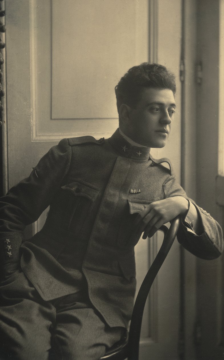 Muotokuva asianajajasta Domenico Fioresta sotilasunivormussa tekijältä Unbekannt