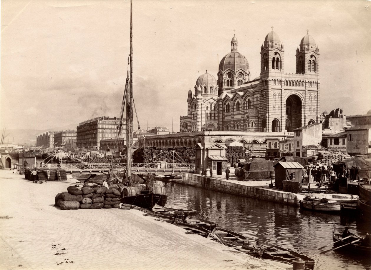 Uskonnollinen arkkitehtuuri: näkymä basilikakatedraalista Sainte Marie Maggiore (Sainte-Marie-Maggiore), rakennettu vuosina 1852-1893 arkkitehti Leon Vaudoyerin (1803-1872) suunnitelmien mukaan. Marseille, Bouches du Rhone (13), kerjäläisen esikuva tekijältä William M. Timlin