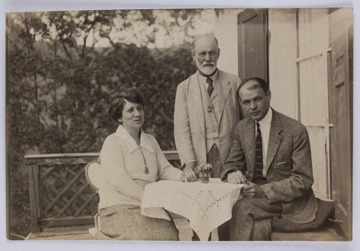 Sigmund Freud ja Horace W. ja Anjelika Frink, n. 1920 (m/v kuva) tekijältä Unbekannt