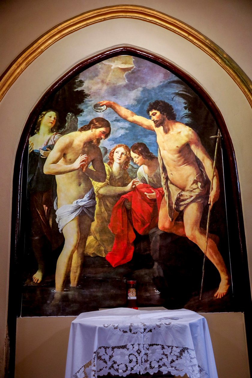 Pyhän Pietarin ja Paavalin apostolien kirkko, Palermo, Sisilia, Italia. Kristuksen kaste, kopio Guido Enin vuoden 1623 maalauksesta. (kuva) tekijältä Unbekannt