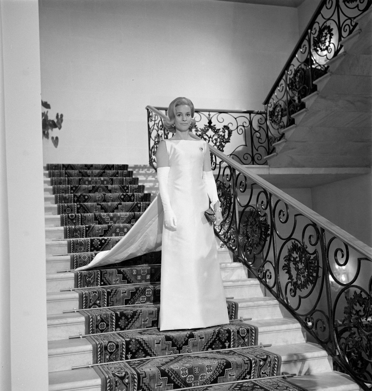 NÄITTELYNÄ INGRID THULIN MAURO BOLOGNININ VENETSIASSA 1962 OHJAAMAAN ELOKUVAAN ”” AGOSTINO ”” tekijältä Unbekannt