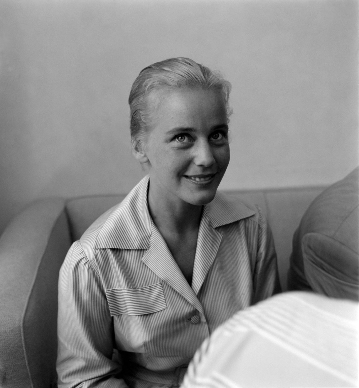 NÄITTELYNÄ MARIA SCHELL XVII KANSAINVÄLISELLÄ ELOKUVIAALILLE VENETSIAN LIDOLLA - 1956 tekijältä Unbekannt