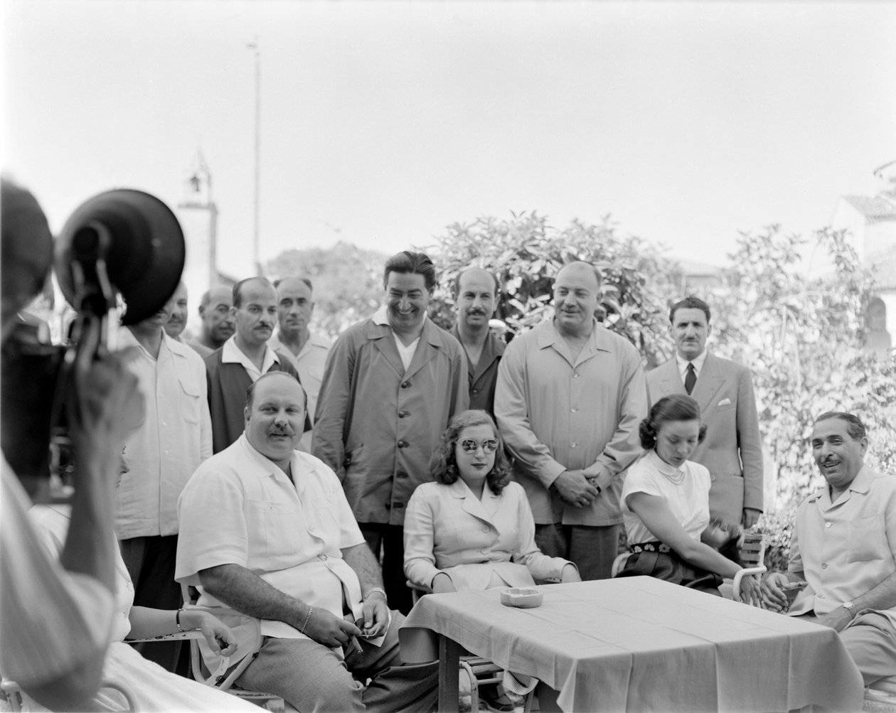 EGYPTIN KUNINGAS FAROUK (Egyptin Farouk I, Egyptin Farouk I) vaimonsa kanssa LOCANDA CIPRIANISSA TORCELLOSSA (VENETSIA) - 1951 tekijältä Unbekannt
