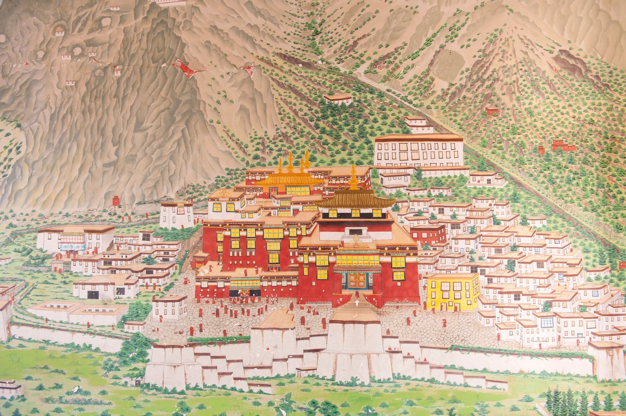 Tiibetin buddhalaisuus; Karma Kagyu -perinteen pääluostari; Tsurphu Tiibetissä; seinämaalaus Rumtekin luostarin sisäänkäynnillä lähellä Gangtokia; Sikkim; Himalaja; Intia; Etelä-Aasia; Aasia tekijältä Unbekannt