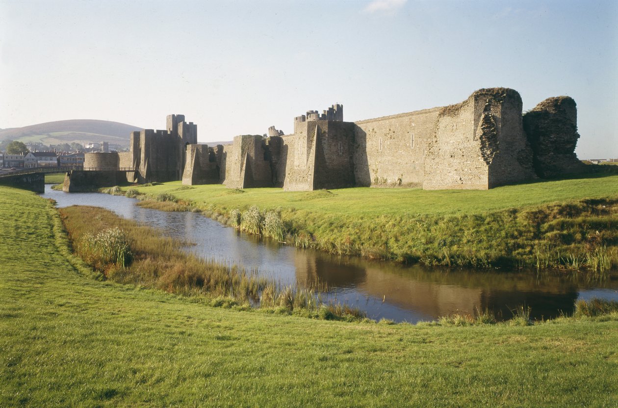 Näkymä Caerphilly Castle, Glamorgan, Wales, rakennettu 1268-77 (kuva) tekijältä Unbekannt