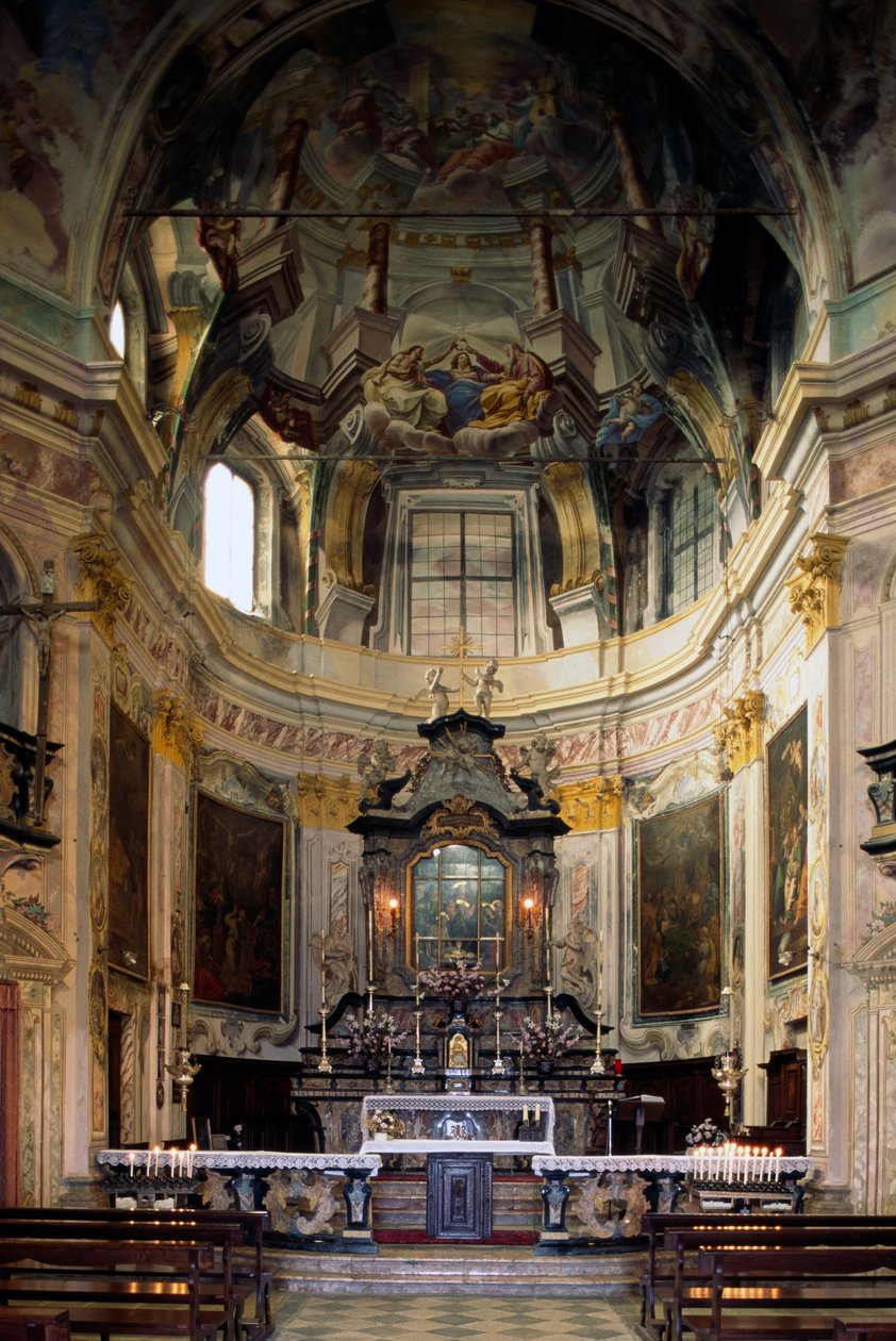 Näkymä Lorenzo Peracinon (1710-1788) alttarille ja freskoille, Madonna del Sasson pyhäkkö, Piemont, Italia tekijältä Benjamin Baud