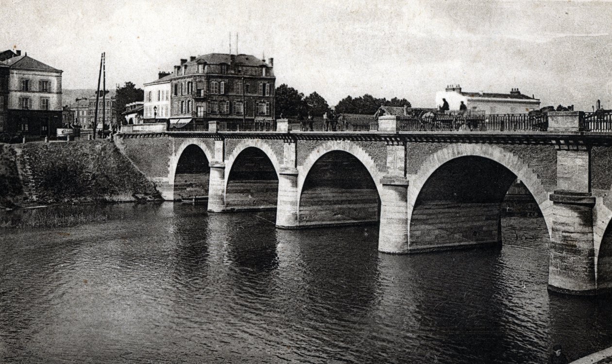 Näkymä Marnen sillalle Epernayssä, Marne - postikortti 1910 n. Yksityiskokoelma tekijältä Unbekannter Künstler