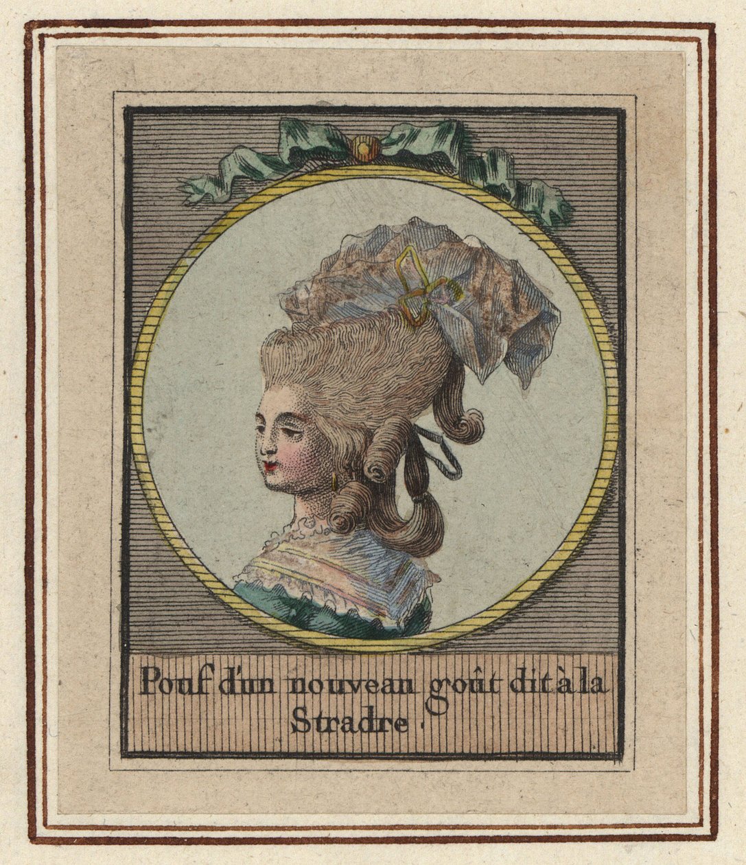 Nainen uudessa Stradre-nimisessä puffissa. Pouf uudella maulla kertoi Stradre. Tuntemattoman taiteilijan käsin värjätty kuparipiirros vuodelta 1783 peräisin olevasta Album of Fashionable Hairstyles of 1783, Suite des Coeffures a la Mode en 1783, Enauts et  tekijältä Unbekannter Künstler