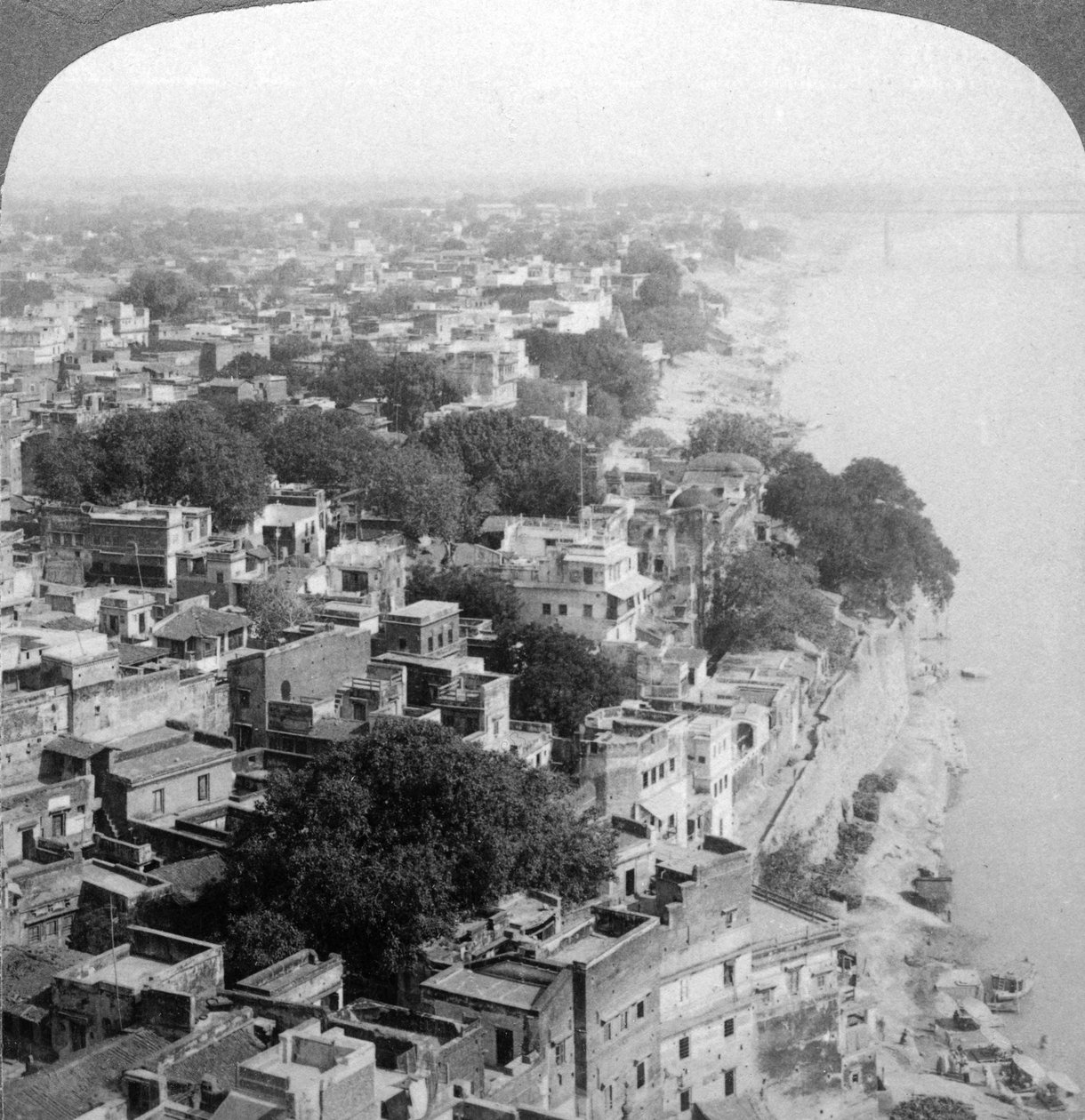 Benares Varanasi, Intia, 1903. tekijältä Underwood and Underwood