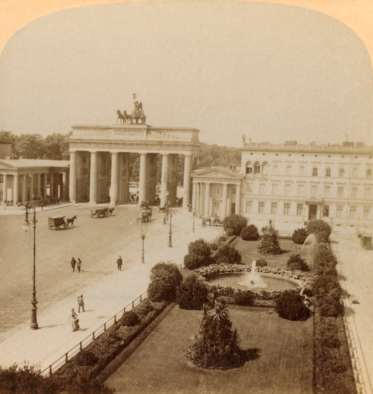 Brandenburgin portti, Unter den Linden, Berliini, Saksa, 1894. tekijältä Underwood and Underwood