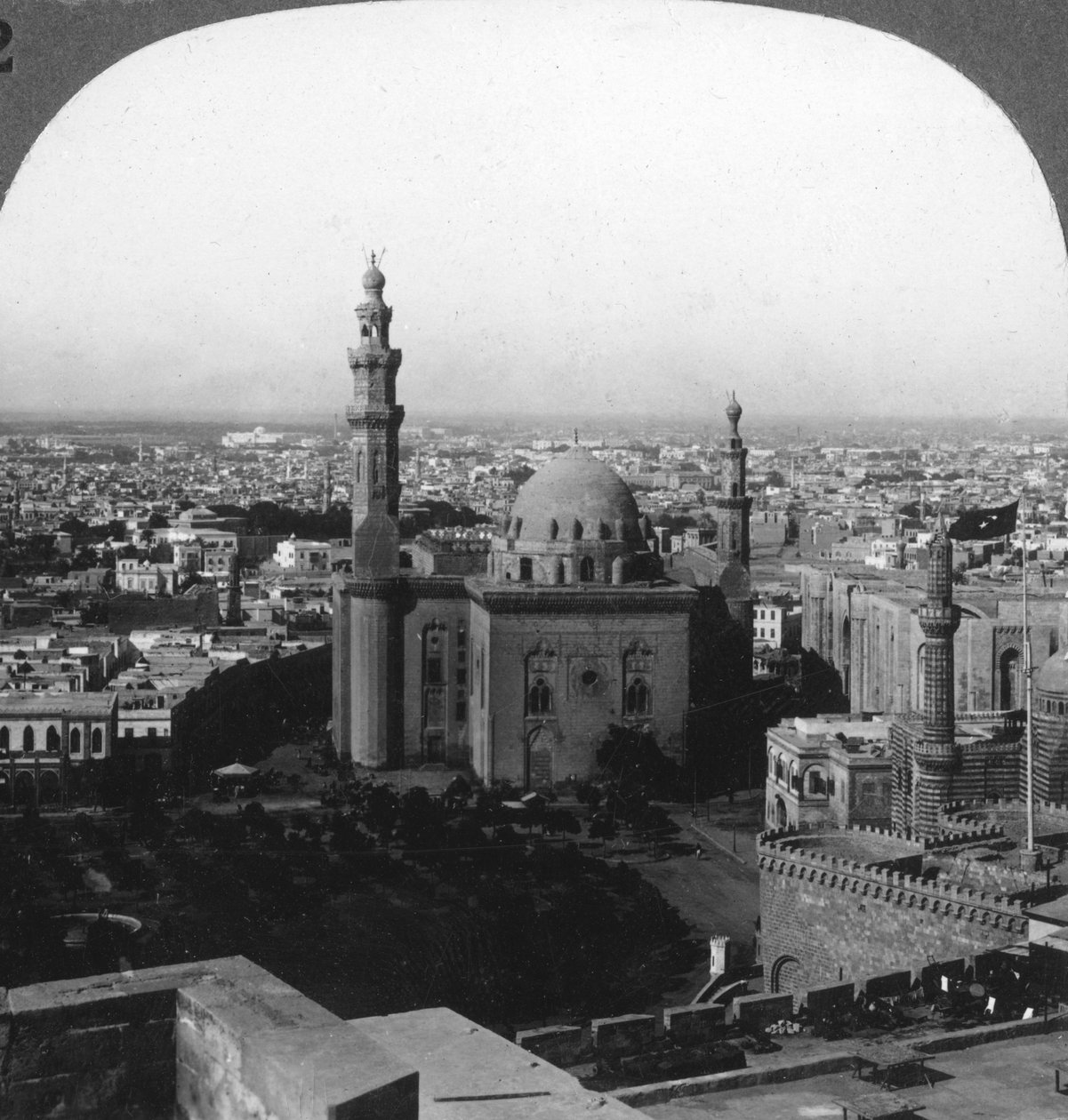 Kairo - arabialaisten öiden koti, Afrikan suurin kaupunki, Egypti, 1905. tekijältä Underwood and Underwood
