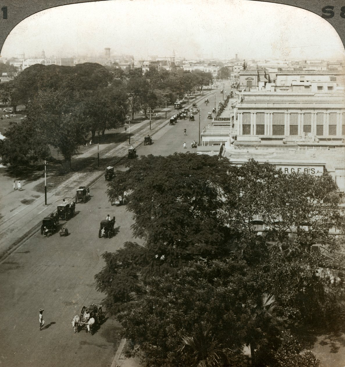 Chowringhee Road, Kalkutta, Intia, 1900-luku. tekijältä Underwood and Underwood