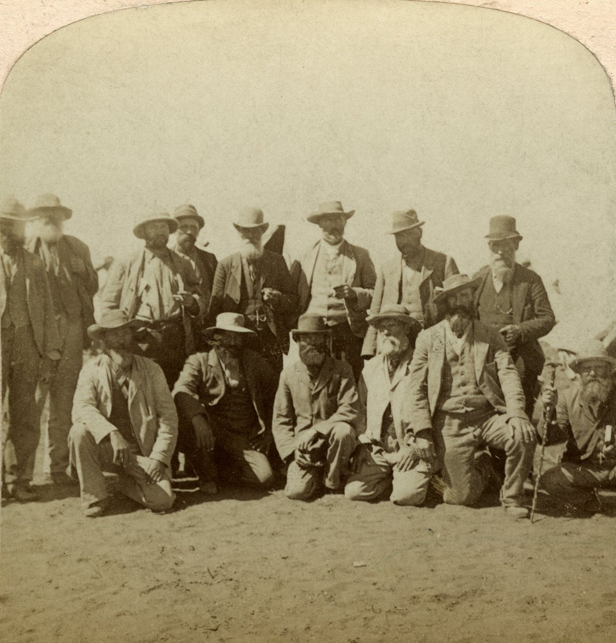 Kenraali Cronjesin pääkomentajat antautumisen jälkeen, Etelä-Afrikka, Buurien sota, 1900. tekijältä Underwood and Underwood