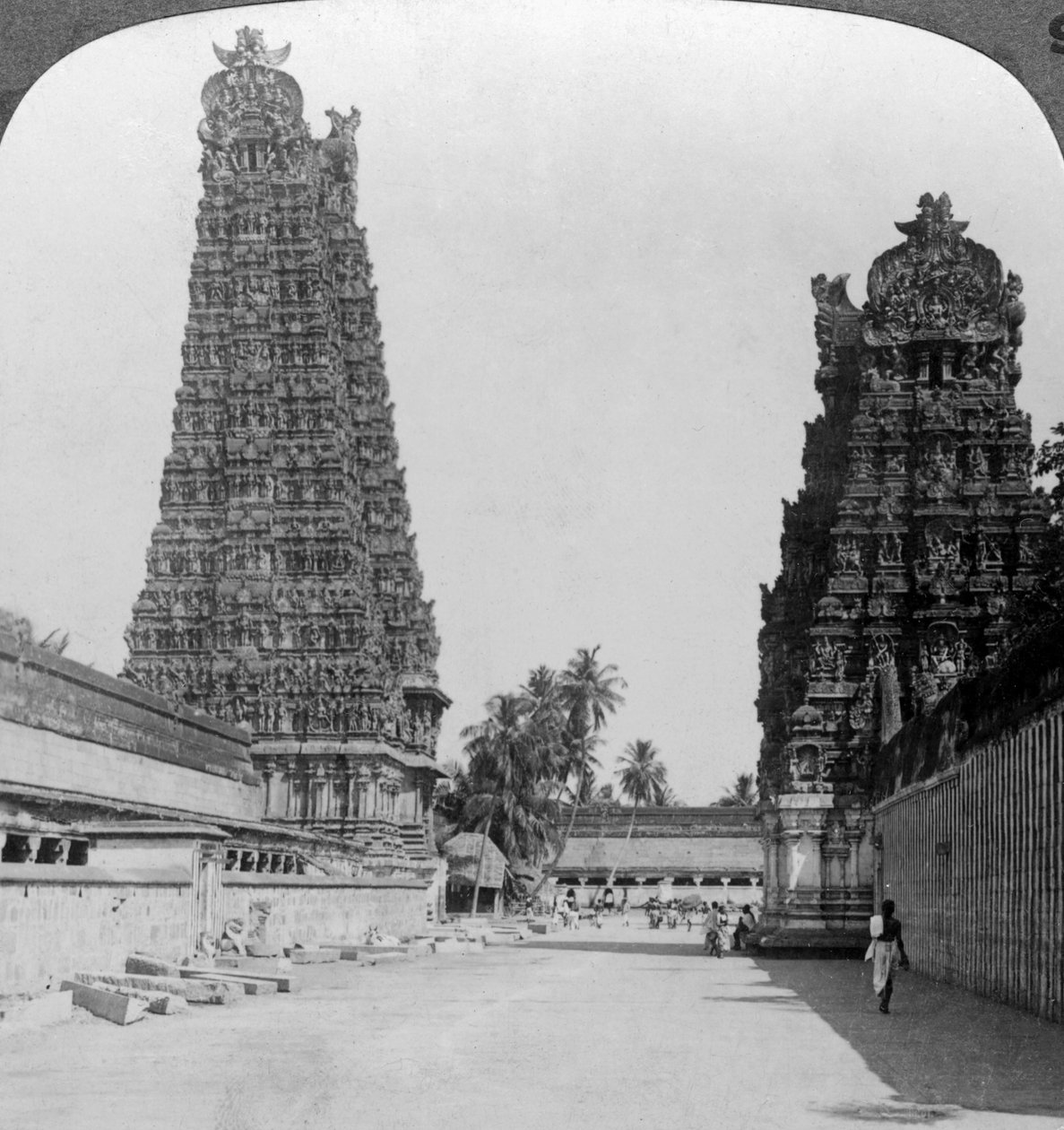 Gopuram, Sri Meenakshi Hindu Temple, Madurai, Tamil Nadu, Intia, C100s. tekijältä Underwood and Underwood