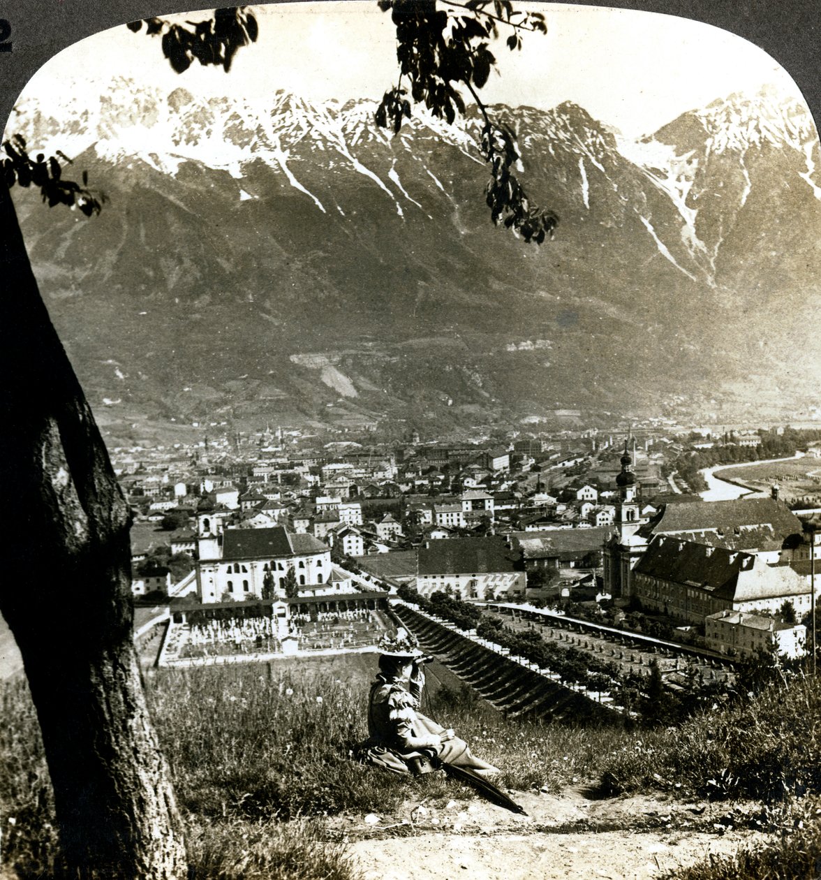 Innsbruck ja Baijerin Alpit, Tiroli, Itävalta. tekijältä Underwood and Underwood
