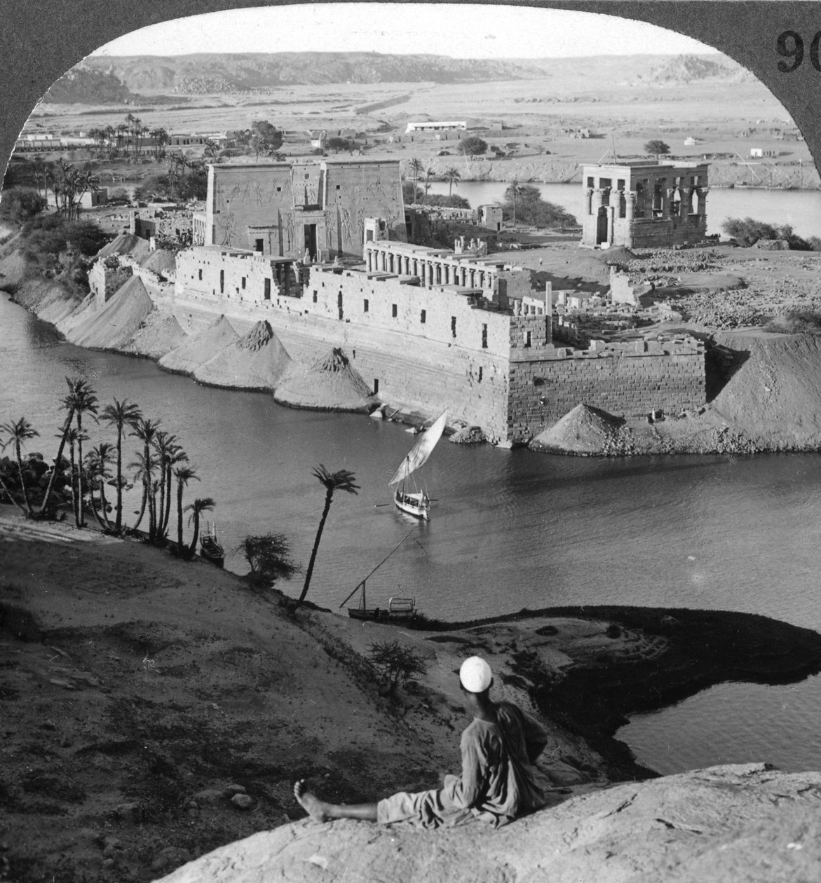 Katse alas Philaen saarelle ja sen temppeleille, Egypti, 1905. tekijältä Underwood and Underwood