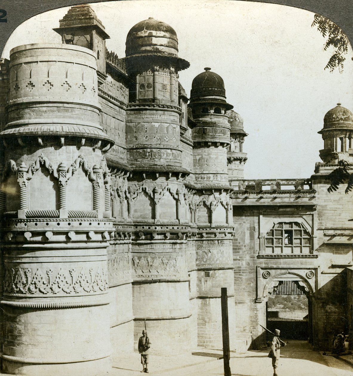 Man Singh Palace, Gwalior, Madhya Pradesh, Intia, 1900-luku. tekijältä Underwood and Underwood