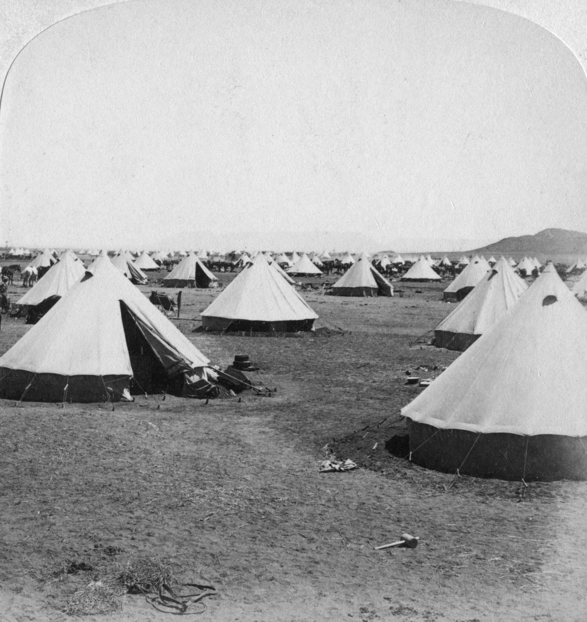 Sotilasleiri De Aarissa, Etelä-Afrikassa, buurien sota, 1900. tekijältä Underwood and Underwood