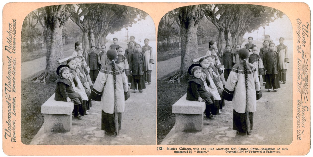 Lähetystyön lapset yhden pienen amerikkalaisen tytön kanssa, Kanton, Kiina, 1900 tekijältä Underwood and Underwood
