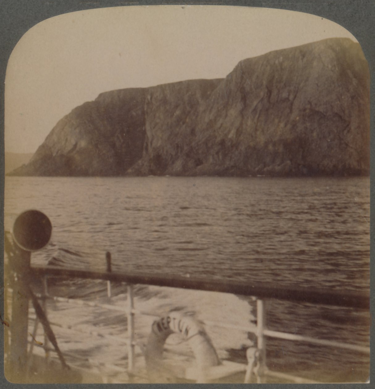 North Cape - lännestä - Keskiyön auringon maa...Pohjois-Norja, 1902. tekijältä Underwood and Underwood