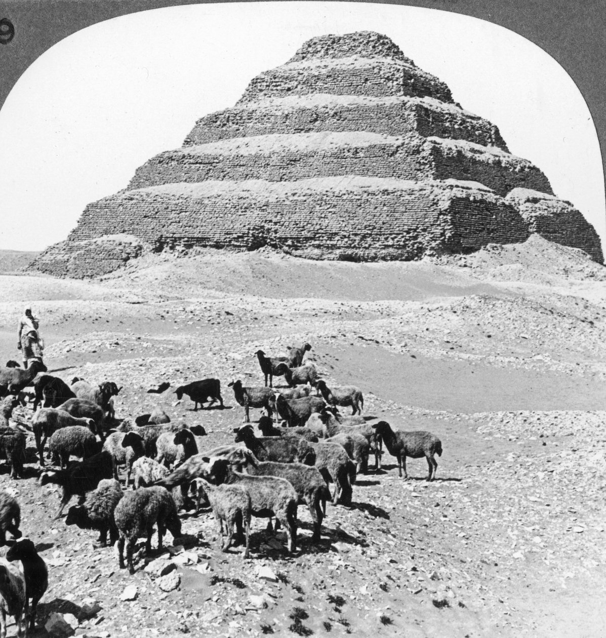 Sakkaran pyramidi, Egypti, 1905. tekijältä Underwood and Underwood
