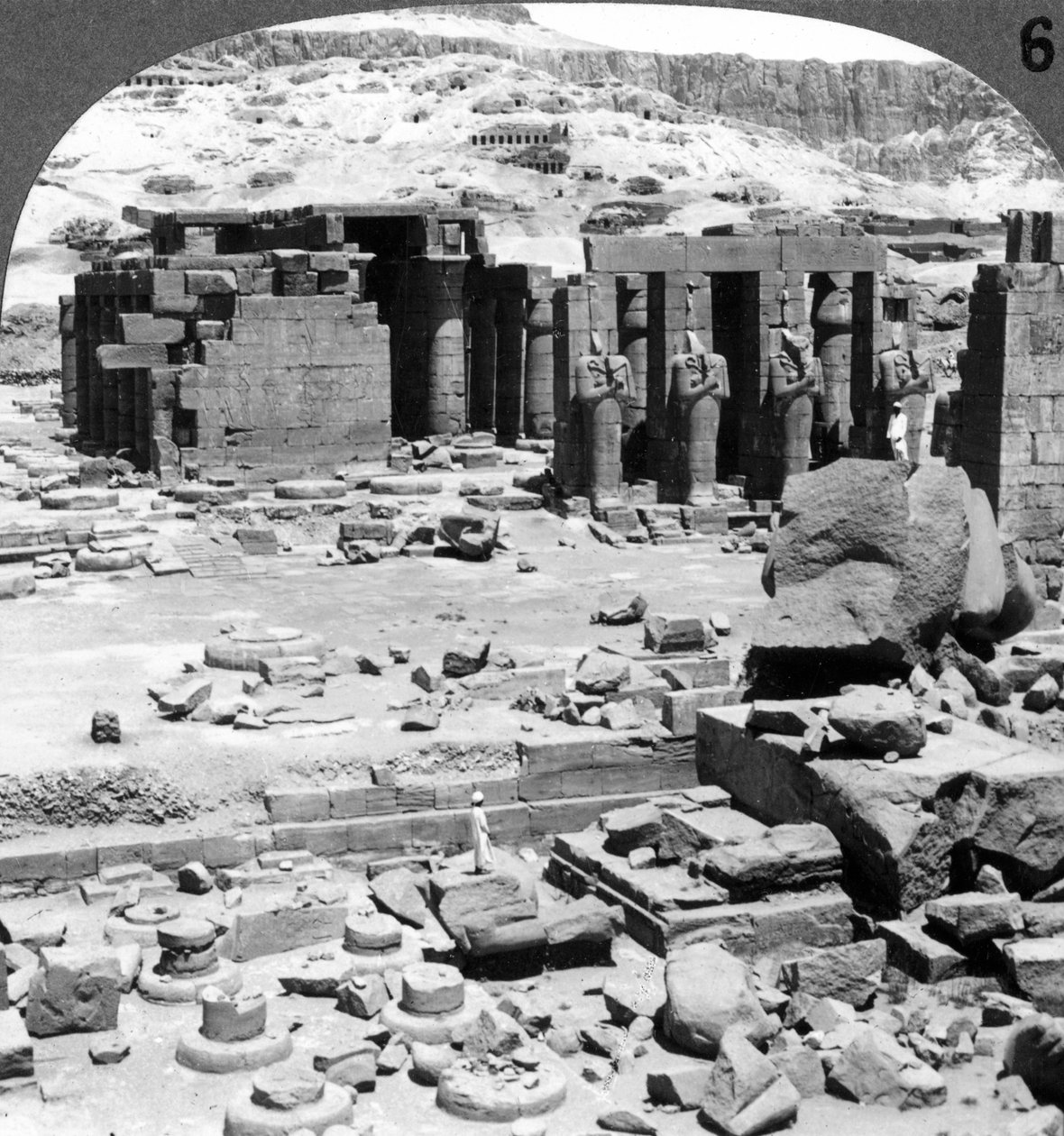 Ramsseum, Ramses II:n temppeli, Thebes, Egypti, 1905. tekijältä Underwood and Underwood