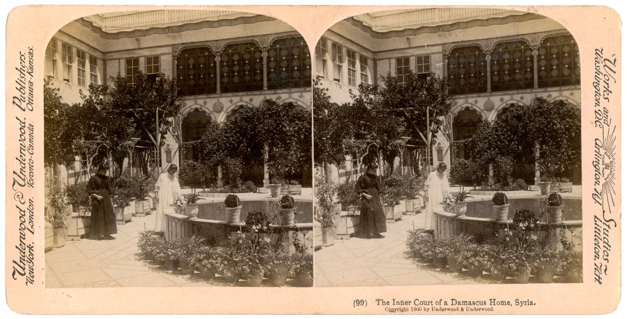 Damaskoksen kodin sisäpiha, Syyria, 1900. tekijältä Underwood and Underwood